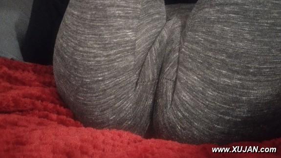 Yoga pants tell all - Photo #243187