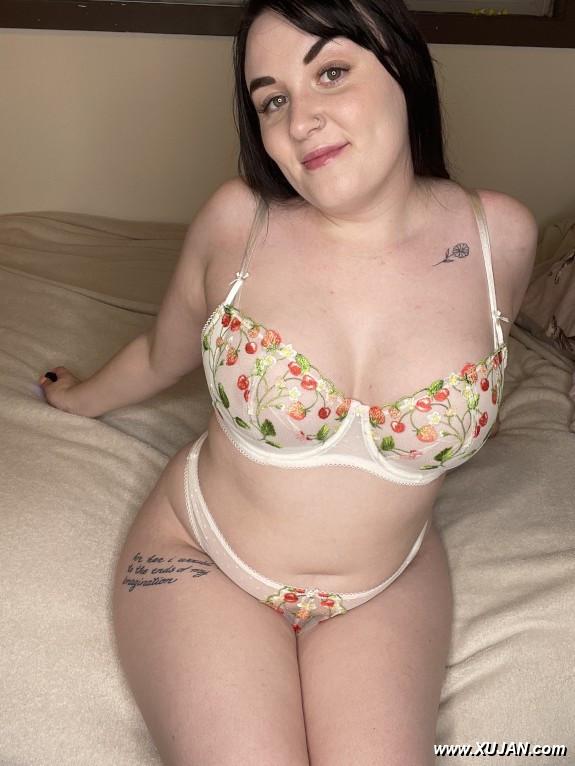Nudes and Lewds - Photo #243404