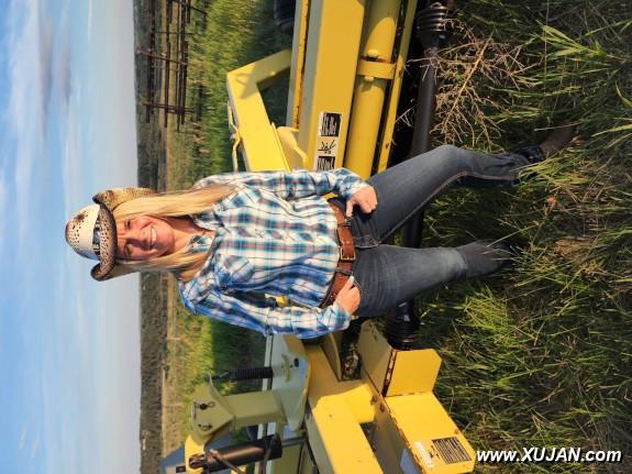 Country Girl Shows Off - Photo #243448