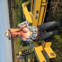 Country Girl Shows Off