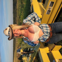 Country Girl Shows Off