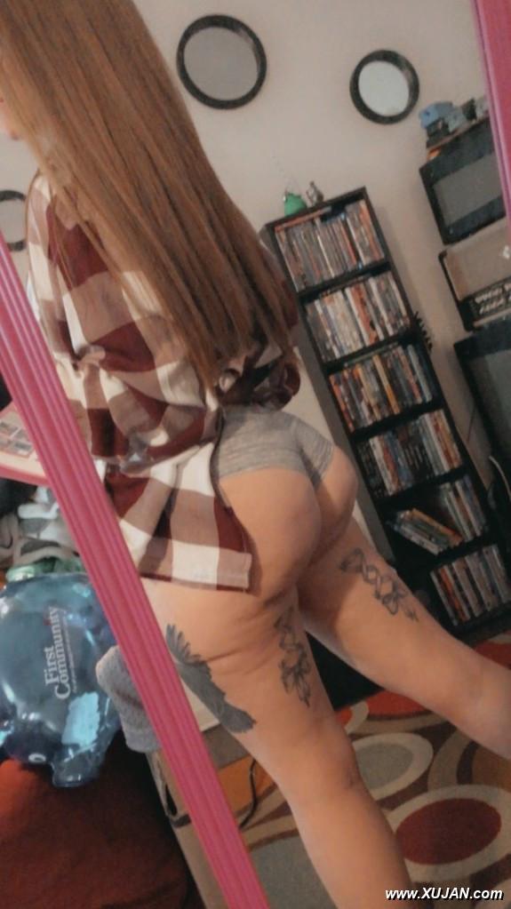 Ass Titties and Curves - Photo #243916