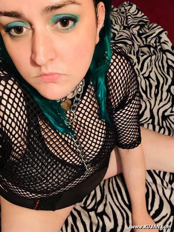 Goth with new hair - Photo #244043