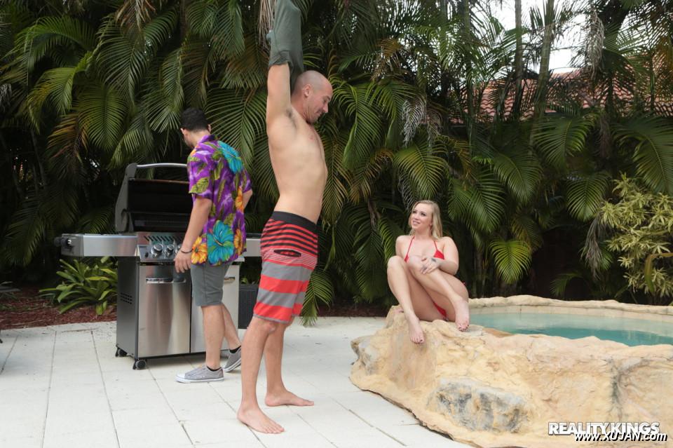 Bailey Brooke teasing her clitoris before fucking in the pool - Photo #267084