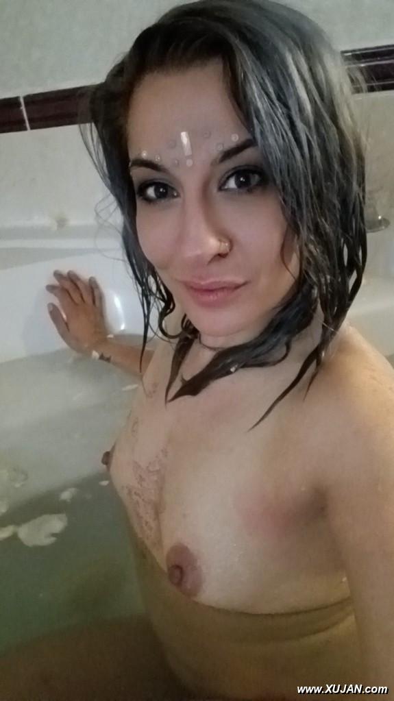 Seqsual MILF Bathtime - Photo #270940