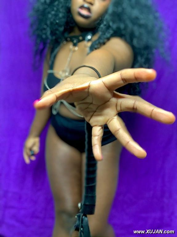Ebony datavorner - Photo #272165