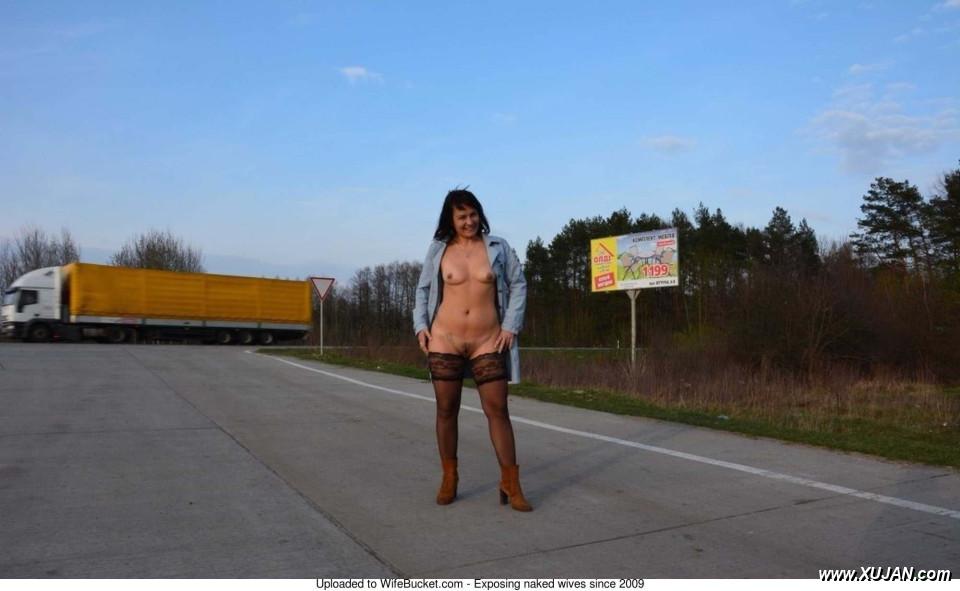 Na kisvum ev hraparakaynoren merkatsnum e knojy - Photo #274006