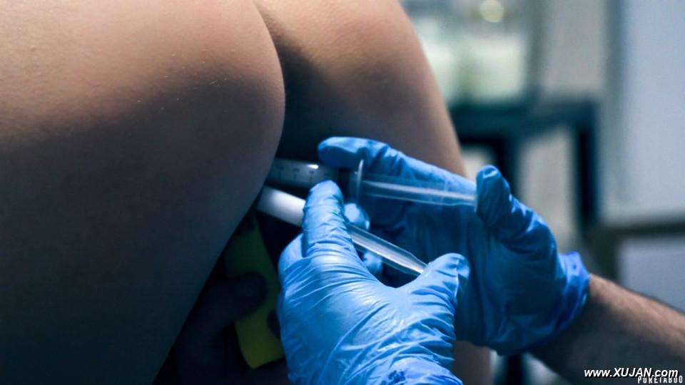 Sexy female Siri Dahl finds herself being inseminated in a perverse manner - Photo #298582