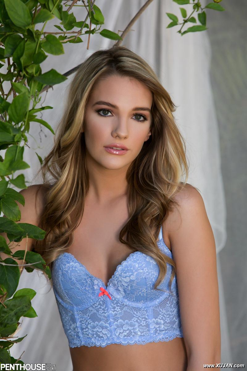 Beautiful female Kenna James spreads her pussy lips for Penthouse - Photo #316557
