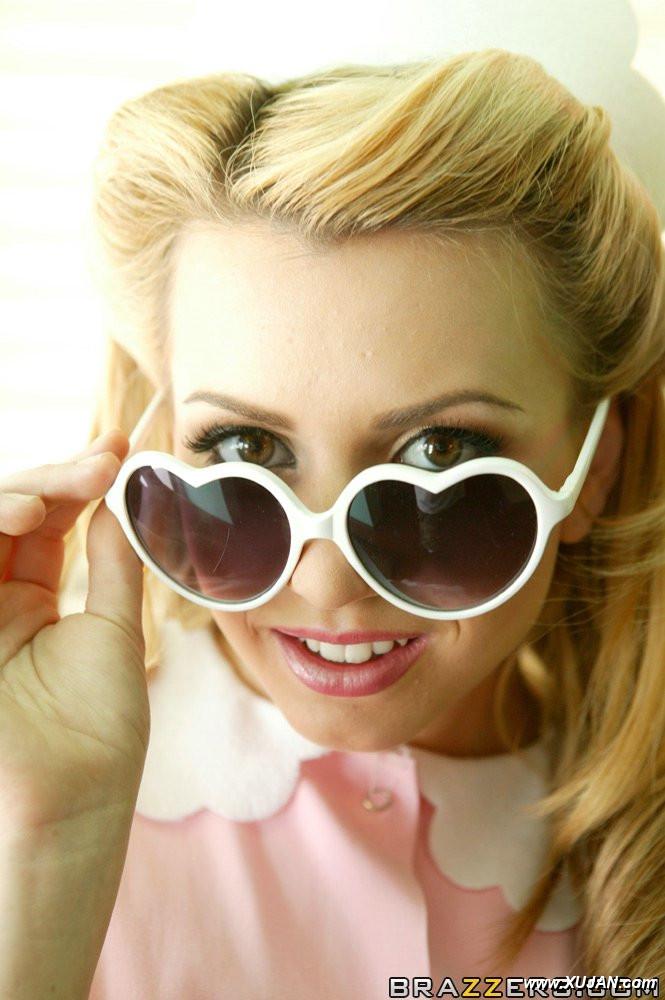 Blonde babe Lexi Belle takes off her sexy uniform to show boobs - Photo #318740