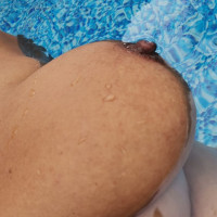 Mayriky nudist e ev misht merk e aygum
