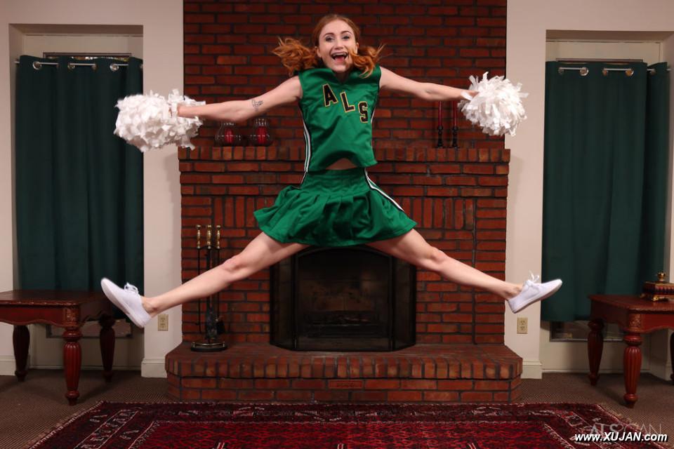 Young redheaded cheerleader Scarlet Skies gets naked for Kegel exercises - Photo #332098