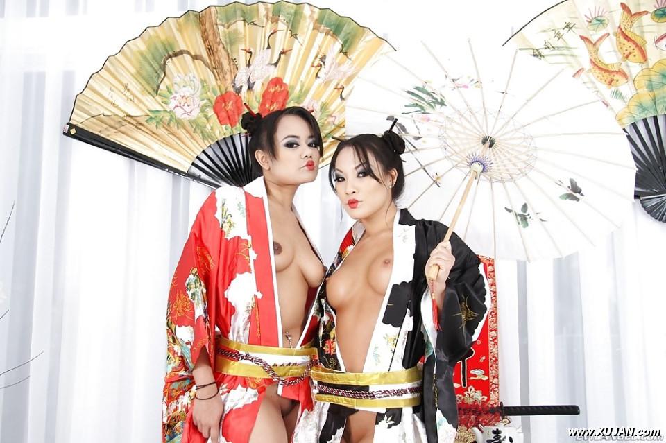 Sexy asian MILFs Annie Cruz Asa Akira posing with toys in their assholes - Photo #335300
