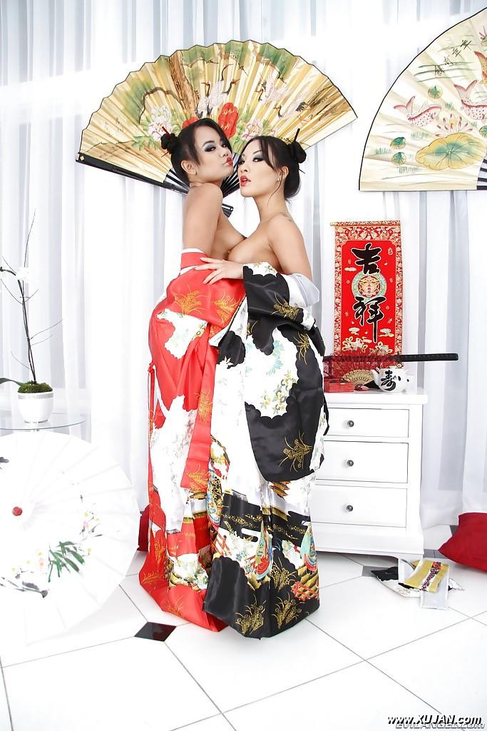 Sexy asian MILFs Annie Cruz Asa Akira posing with toys in their assholes - Photo #335303