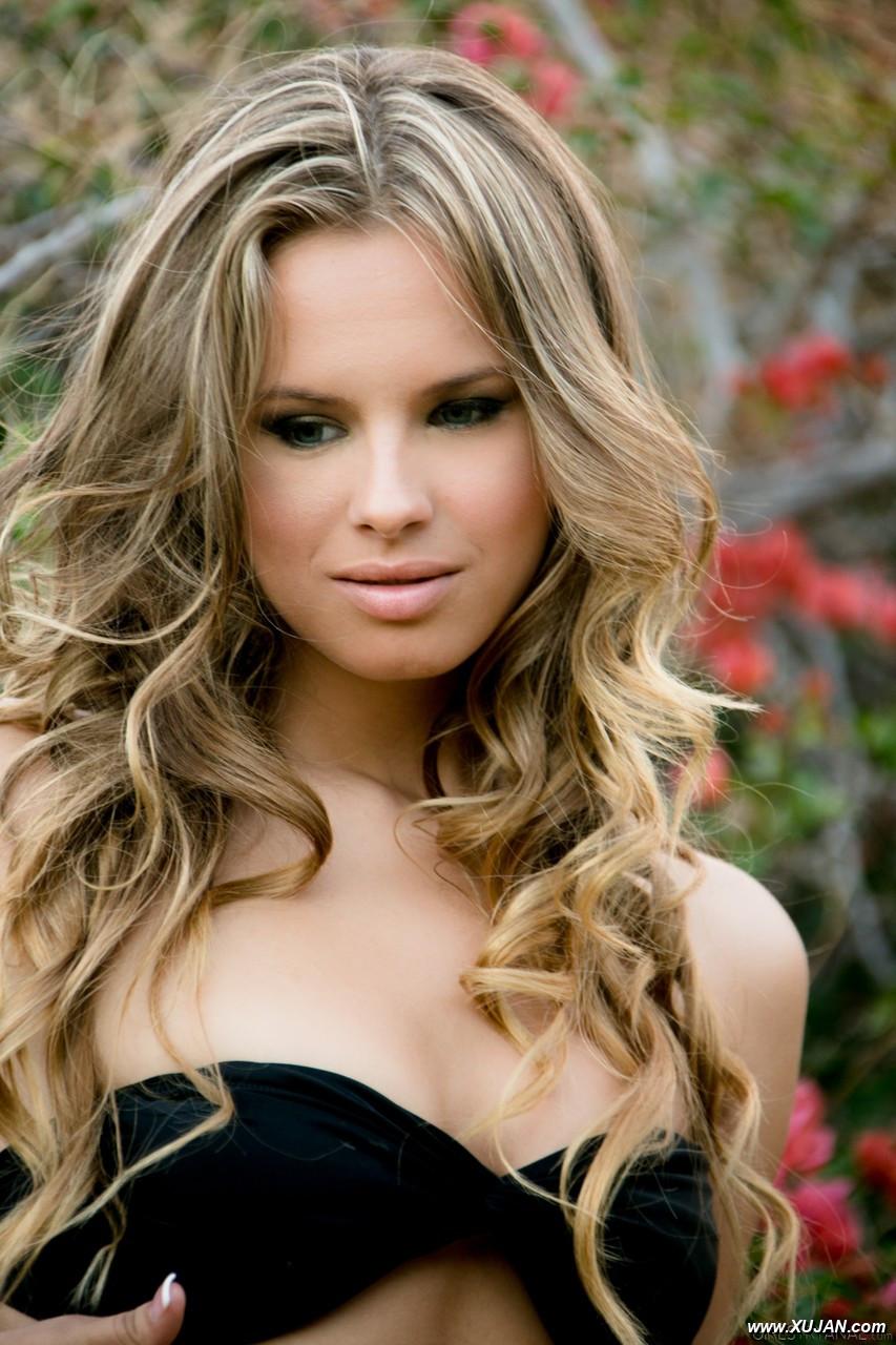 Gorgeous Lyla Storm Jillian Janson humping on a blanket in the garden - Photo #340225