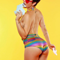 Centerfold girl Brooklyn Gray sports short hair while getting completely naked