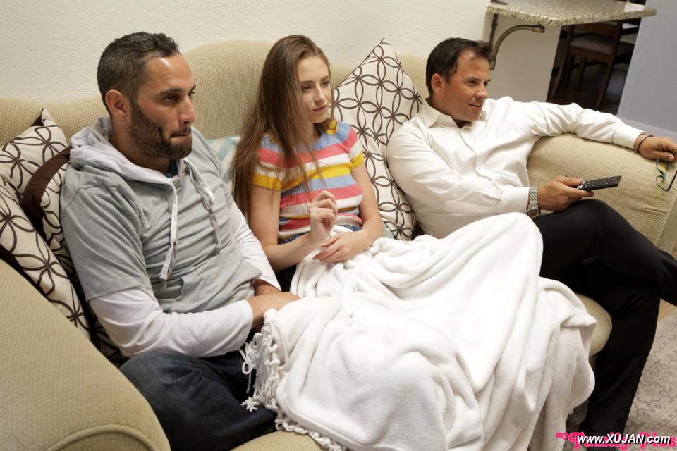 Tiny teen Kyler Quinn bangs her stepbrother without her parents knowing - Photo #350094
