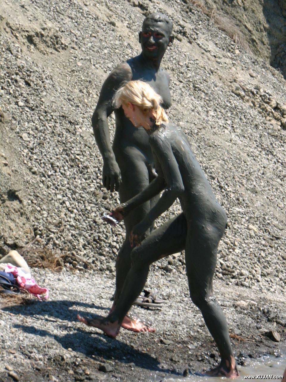 Iskakan nudist zuygy tsekhov loganq e yndunum - Photo #354698