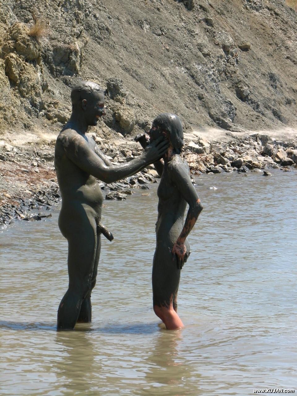 Iskakan nudist zuygy tsekhov loganq e yndunum - Photo #354706
