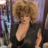 SHIRLEY CHAIN SMOKING MOMMY
