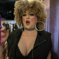 SHIRLEY CHAIN SMOKING MOMMY