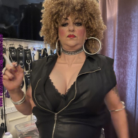SHIRLEY CHAIN SMOKING MOMMY