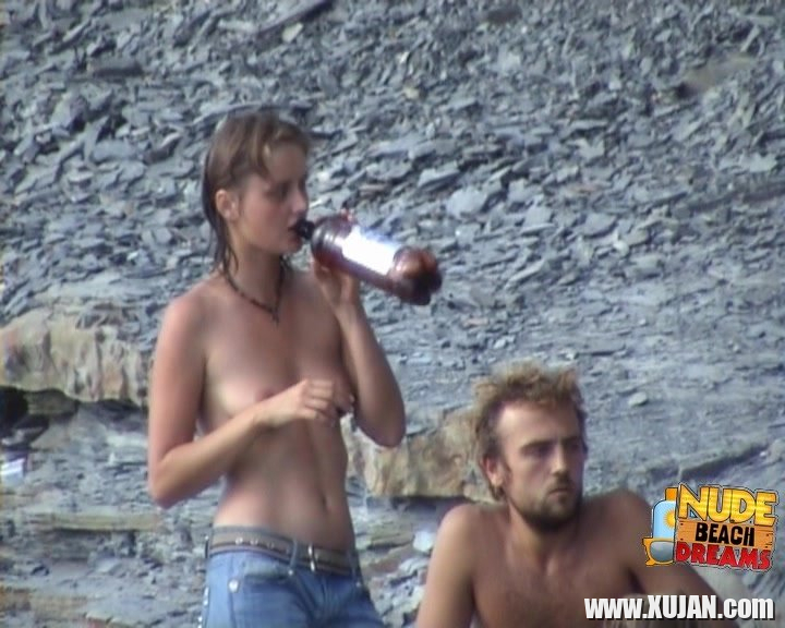 Geghetsik zuygy vayelum e ir vorynudistakan loghapum - Photo #373995