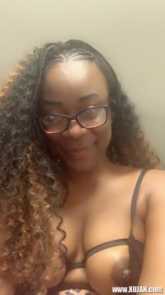 Pretty Tittyrsquos - Photo #380056