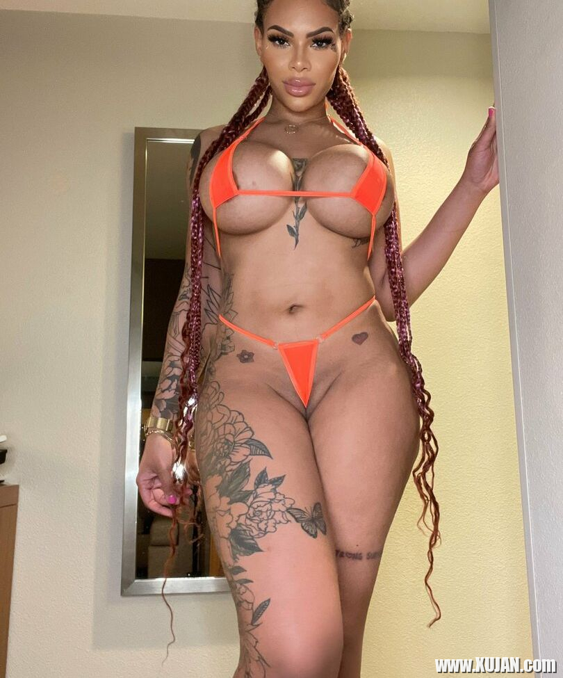 Halle Hayes nude - Photo #393629