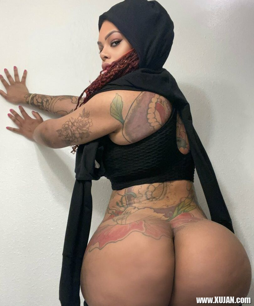 Halle Hayes nude - Photo #393632