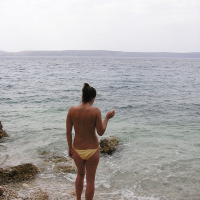Aghjiknery drsum bikiniov ev arants dra