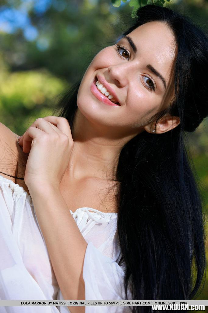 Beautiful blackhaired girl Lola Marron invites you on a romantic getaway in the woods in Lemany - Photo #410339
