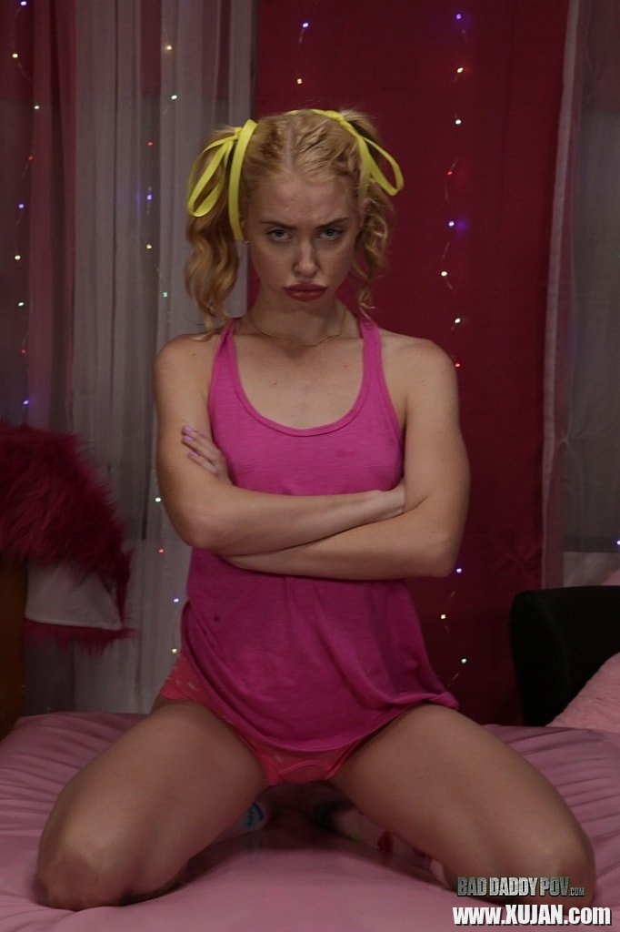 Daddys princess Chloe Cherry looks hot wearing pink socks and shorts - Photo #421246