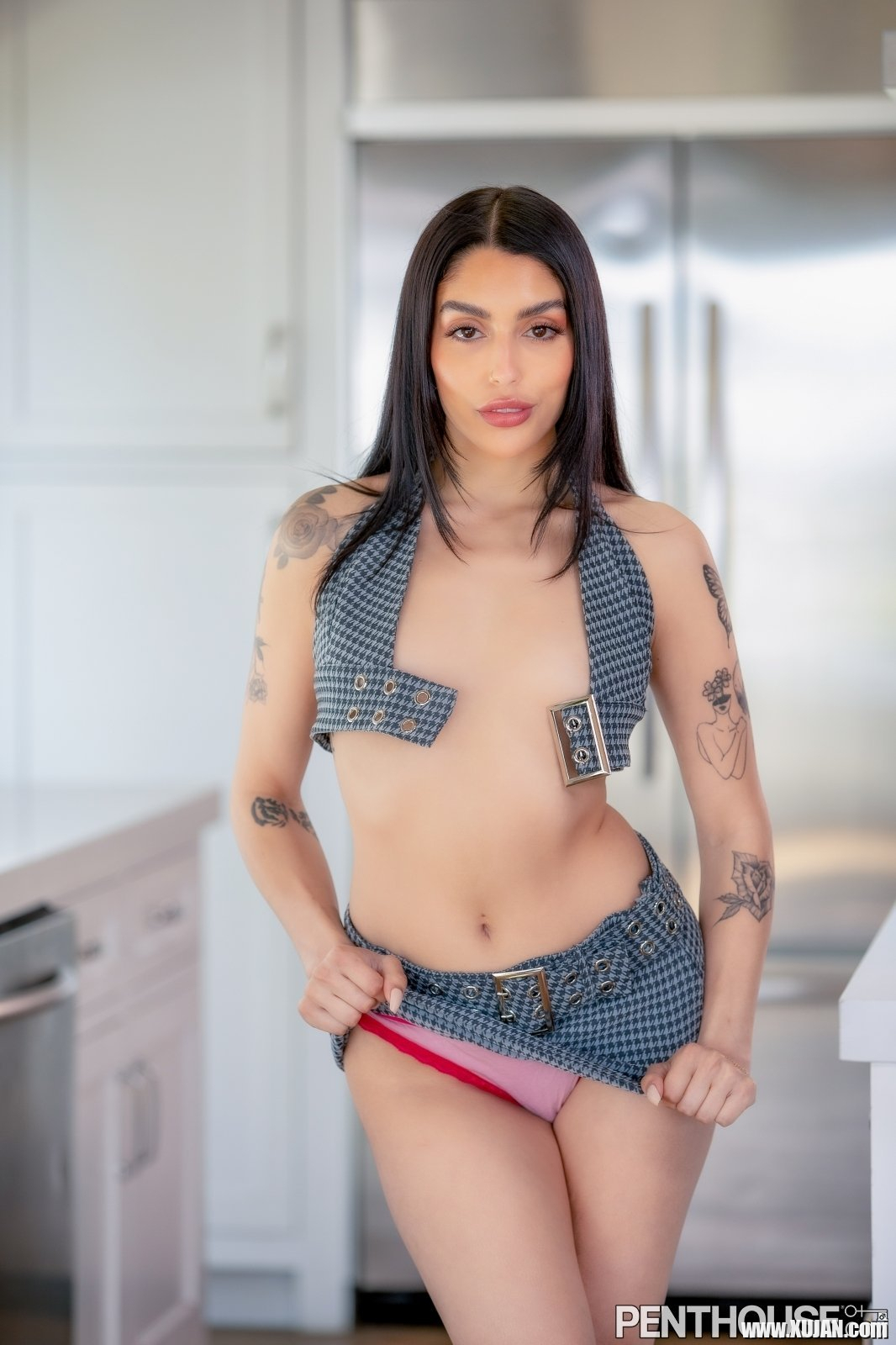 Tiny titted beauty Vanessa Sky fucking and sucking at Penthouse - Photo #426451