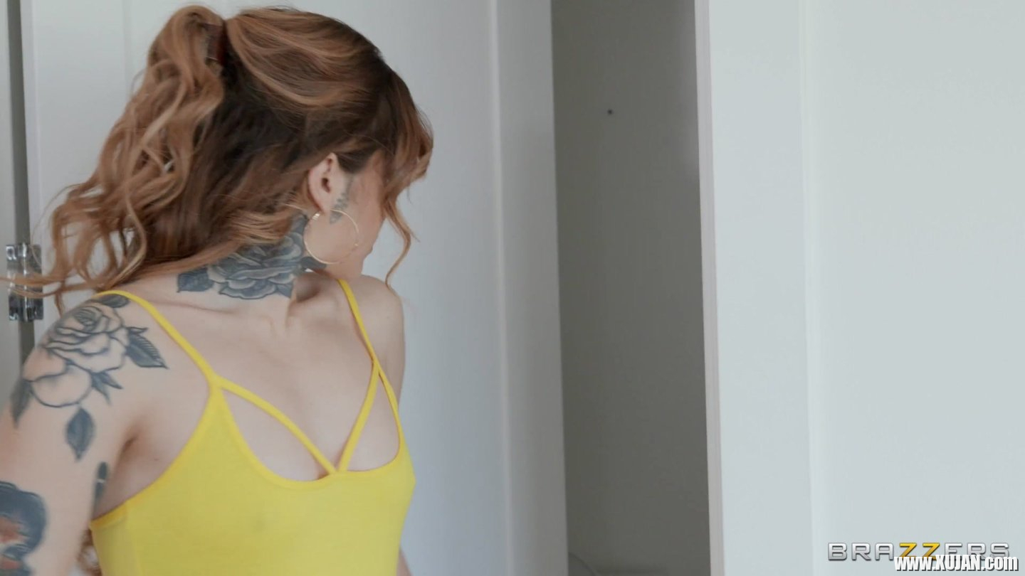 Tattooed bitch Vanessa Vega gets her pussy licked and dicked hard - Photo #427082