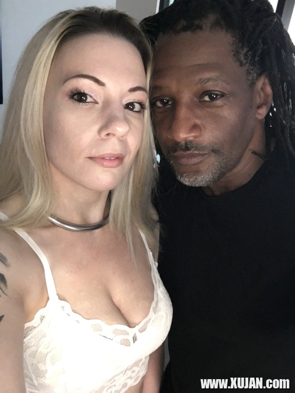 Amanda Panda and Clarkes Boutaine - Photo #427746