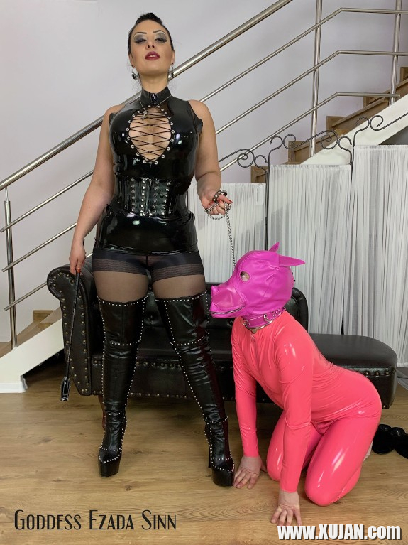 Goddess Ezada Sinn Female Supremacist - Photo #429274