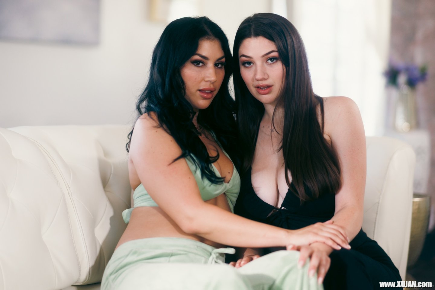 Naughty chicks Queenie Sateen and Alyx Star fucking each other with passion - Photo #445322