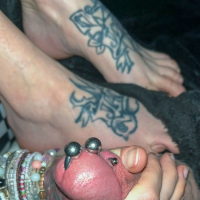 MILF Handjob ev votqer