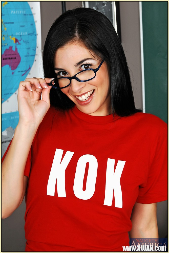 Cute coed girls in glasses Roxy Summers and Tristan Kingsley stripping - Photo #447621