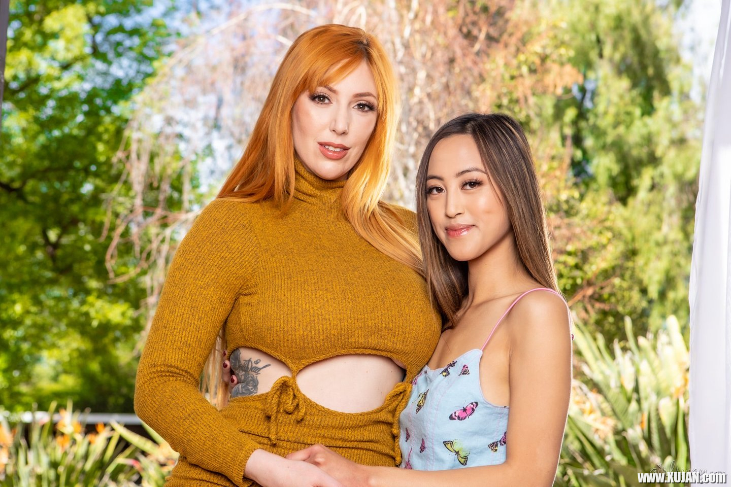 Naughty Lauren Phillips fucks with her petite neighbor Alexia Anders - Photo #447660