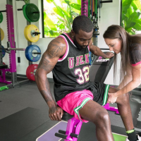 Curvy milf Melanie Hicks enjoys getting banged by a black shaft at the gym