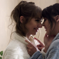 Whitney Wright makes love with hot babe Tommy King in the bathtub