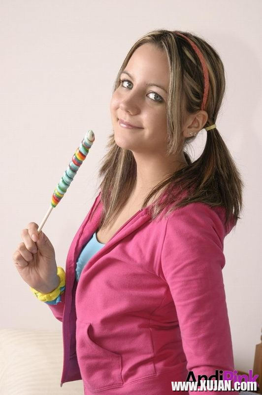 Cute amateur Andi Pink plays with candy - Photo #460639