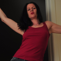 Milf Mina Gorey pulls down her Jeans and Panties