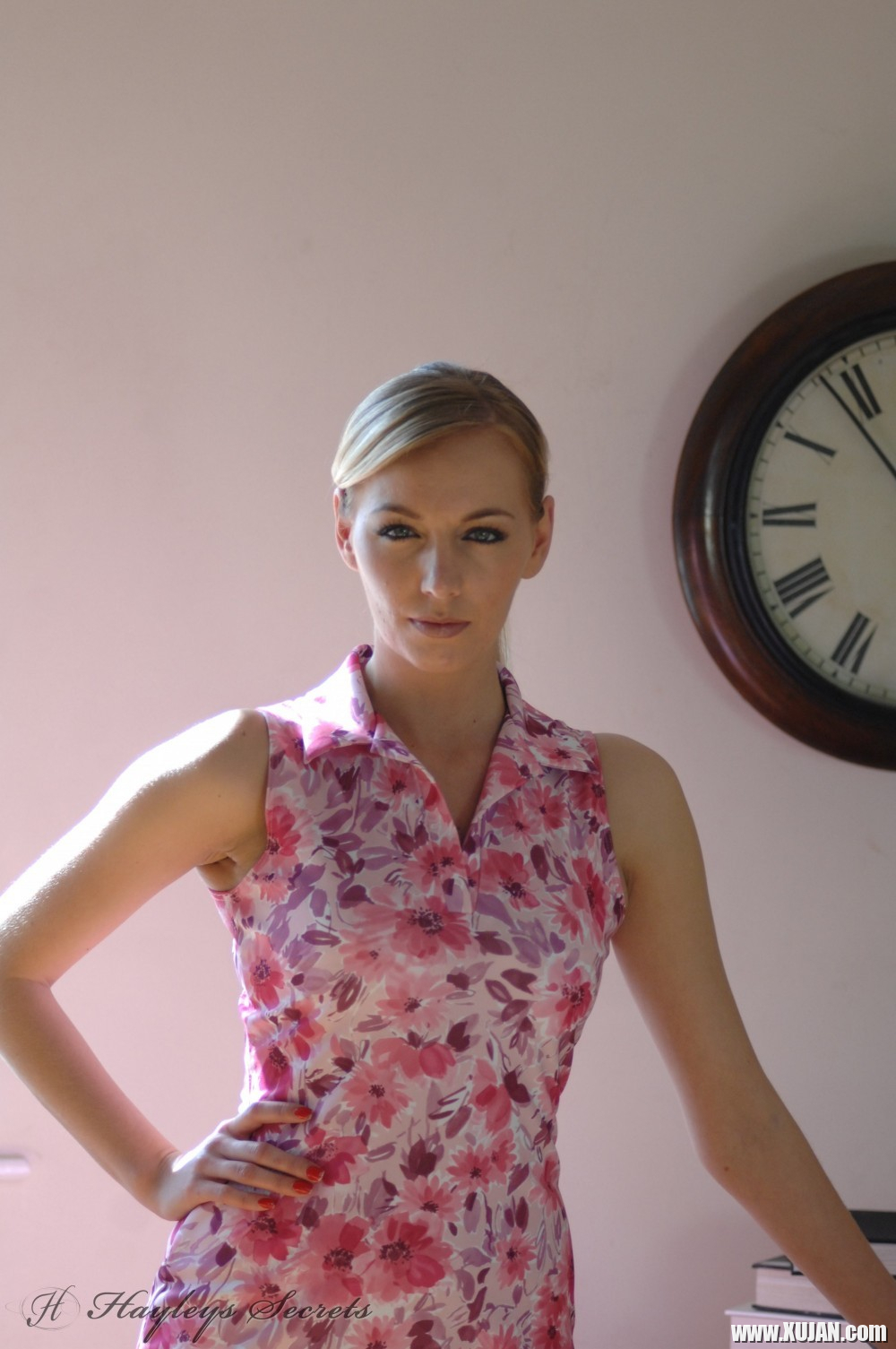 Hot teacher Hayley Marie Coppin stripping on the table - Photo #469607