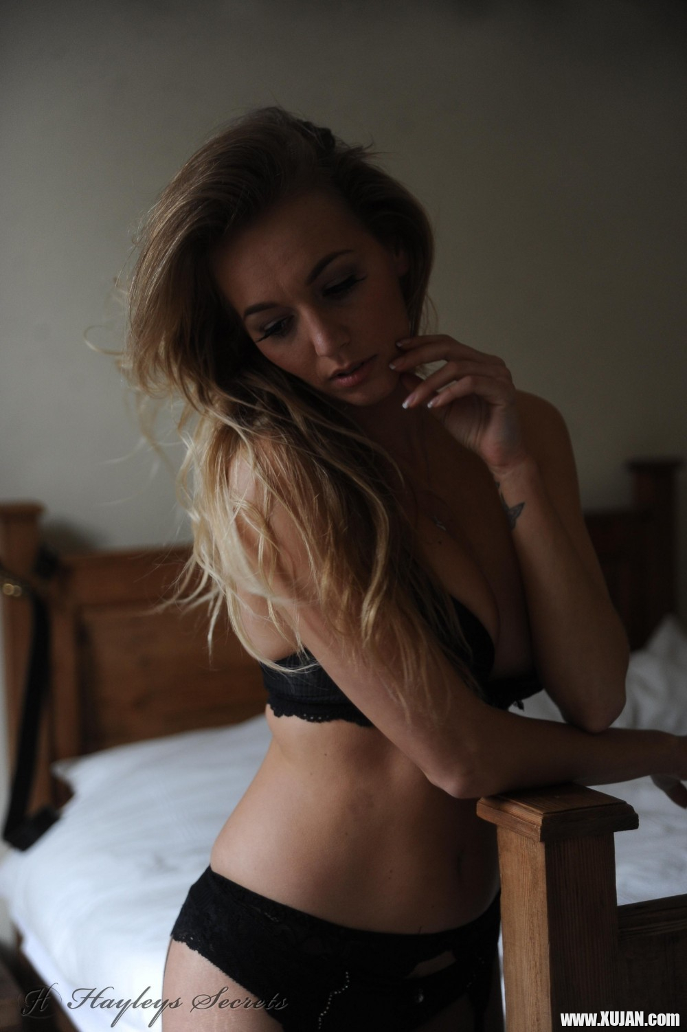 Sexy blonde babe Hayley Marie Coppin teasing in her black stocki - Photo #469653