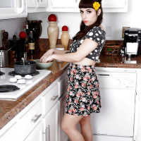 Older model Simone Delilah showing off hairy legs and twat in sandals