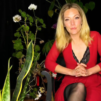 Nasty bitch Mona Wales stuffs her asshole with toy