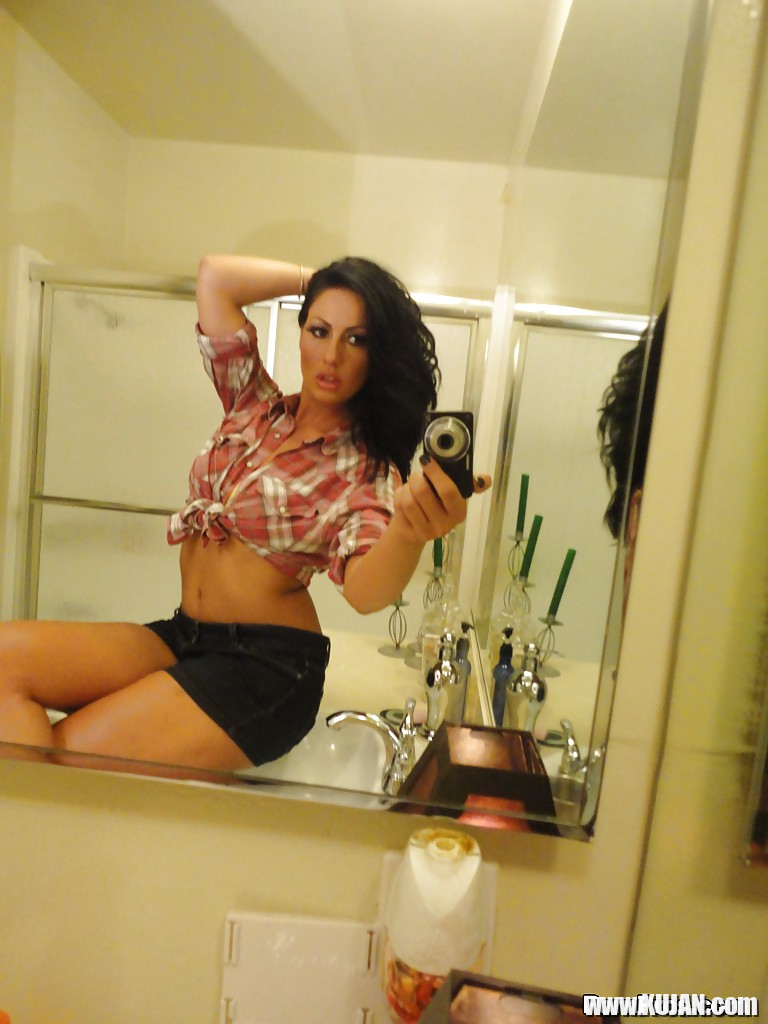 Brunette slut Tiffany Brookes taking mirror self shots while undressing - Photo #472384